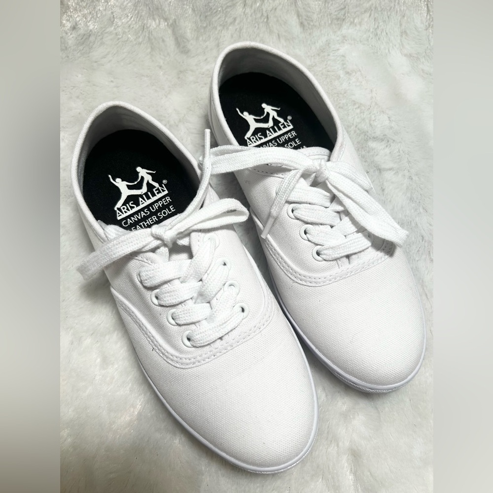 WOMENS ARIS ALLEN DANCE SHOES WHITE CANVAS LACE UP FLATS SIZE 5.5